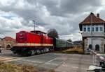MaS Bahnconsult 112 481-7 mit einer Chartersonderfahrt von Lipsia Erlebnisreisen von Karsdorf nach Leipzig Hbf, am 19.03.2022 bei der Ausfahrt in Laucha.