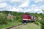 EBS 110 001-5 überführte am 25.05.2022 in Roßbach die EBS 143 124-6 und 143 056-0 von Karsdorf nach Naumburg (S) Hbf.