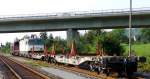 EBS 228 751-1 + KEG 7001 als DGS 95125 von Karsdorf nach Rostock Seehafen, beim Kreuzungshalt in Freyburg; 22.08.2011 (Foto: Klaus Pollm�cher)