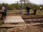 Ehrenamtlicher Arbeitseinsatz durch Mitglieder unserer IG und Freunde der Unstrutbahn am 05.04.2014 in Donndorf.