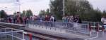 Auch am Abend des 27.05.2012 nutzen zahlreiche Besucher der Saale-Wein-Meile in Ro�bach die Z�ge der Burgenlandbahn an- und abzureisen.
