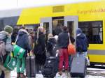 Zahlreiche Sch�ler der Klosterschule in Ro�leben nutzten am 21.12.2012 die von der IG Unstrutbahn e.V.