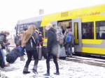 Zahlreiche Sch�ler der Klosterschule in Ro�leben nutzten am 21.12.2012 die von der IG Unstrutbahn e.V.
