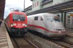 DB 182 025-7 mit der RB 16318 von Halle (S) Hbf nach Eisenach, am 18.10.2013 beim Halt in Naumburg Hbf.