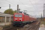 DB 143 837 mit der RB 16206 aus Saalfeld, am 18.10.2013 bei der Einfahrt in Naumburg Hbf.