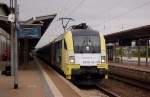 boxXpress ES 64 U2-007 mit einem Sonderzug zum DFB Pokalfinale nach Berlin, am 17.05.2014 in Naumburg Hbf.