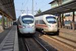 Am 10.08.2015 kam es wegen einem Oberleitungsschaden bei Großkorbetha zu dieser ausgewöhnlichen Begegnung in Naumburg Hbf.