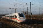 Der Triebzug 9005, ein neuer ICE 4 der BR 412, auf Probefahrt in Richtung Berlin, am 26.01.2016 in Naumburg Hbf.
