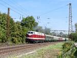 Sonderzug Nummer drei bei Einfahrt in Naumburg (Saale) Hbf.