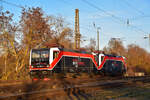 Am 18.12.2025 pausierte die EBS 143 056-0 und 143 124-6 in Naumburg (S) Hbf.