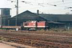 DB 201 867-9 mit einem Nahg�terzug aus Karsdorf bei der Einfahrt in Naumburg (Saale) Hbf.