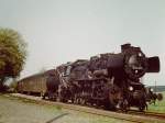 DR 52 8119-1 mit einem Personenzug von Querfurt nach Vitzenburg, am 05.05.1980 beim Halt in Lodersleben.