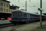 Ein Aussichtswagen vom DB Museum in einem privaten Sonderzug von Halle (S) nach Freyburg und weiter zu Abstellung nach Karsdorf am 27.09.1995 in Naumburg Hbf.