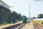 Ein KEG VT 672 als RB von Artern nach Naumburg Hbf, am 07.06.2003 in Ro�leben.