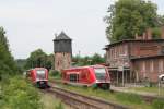 DB 641 031-0 als RB von Nebra nach Artern und  DB 641 023-7 als RB von Nebra nach nach Naumburg Hbf, am 18.06.2006 im Bf Nebra.
