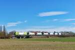 FLEX 223 062 mit einen leeren Zementwagen zum beladen nach Karsdorf, am 26.02.2026 bei Roßbach.
