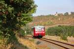 Am 25.08.2018 war das EBS Ferkeltaxi 772 345-4 auf der Unstrutbahn bei Freyburg (U) von Karsdorf zu den Eisenbahnfreunde Gro�heringen unterwegs. (Foto: Wolfgang Krolop)