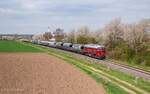 Am 16.04.2026 war die EBS V200 507 auf der Unstrutbahn bei Laucha (U) mit leeren Kohlestaubwagen von Karsdorf nach Spreewitz unterwegs. Die Lok bespannte den Zug bis Naumburg (S) Hbf. (Foto: Martin O�mann)
