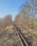 Um eine bautechnische Prüfung der Bahnbrücken für neue Eisenbahnunternehmen zwischen Roßleben und Artern zu ermöglichen, müssen die Brücken auf diesem