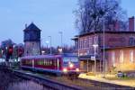 DB 628 596 steht als RB nach Artern am 16.11.2006 abfahrbereit im Bf Nebra.