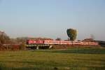 Am 30.10.2015 brachte die MEG 304 (92 80 1218 390-3 D-MEG) einige 628er ab Naumburg (S) Hbf zum Stillstandsmanagement nach Karsdorf und ist hier auf der Unstrutbahn bei Roßbach (Naumburg)