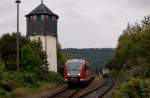 DB 642 221 + 642 719 als RB 348883 nach Naumburg Ost, am 14.09.2014 bei der Ausfahrt in Nebra.