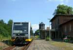KEG VT 3.14 als RB nach Artern beim Halt im Bf Nebra; 24.06.2002 (Foto: Herbert Graf)
