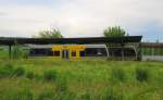 Burgenlandbahn 672 903  Rotk�ppchen  (95 80 0 672 903-2 D-DB) als RB 34884 von Naumburg (S) Ost nach Wangen (U), im fast zugewachsenen Bahnhof Laucha (U).