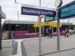 Am Bahnsteig 5 in Naumburg Hbf halten die Züge der Burgenlandbahn ins Unstruttal.