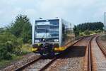 KEG VT 3.xx als RB von Nebra nach Zeitz, im Juli 2000 im Bahnhof Laucha.