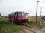 EBS 772 345-5 als DbZ 91408  Unstrut-Schrecke-Express  auf der R�ckfahrt von Ro�leben nach Erfurt, am 24.08.2013 an einem Bahn�bergang bei Nausitz.