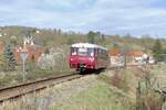 EBS 772 345-4 als DLr 21580 von Karsdorf nach Eisenach, am 15.03.2024 im Weindorf Roßbach.