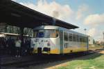 KEG VT 2.15 als Sonderzug aus Nebra, anl�sslich der Er�ffnung der Weinstra�e, am 18.09.1993 im Bf Laucha.