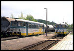 KEG VT 2.13 als RB Richtung Naumburg und KEG VT 2.18 als RB Richtung Nebra, am 19.05.1996 w�hrend der Zugkreuzung in Karsdorf.