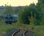 InfraLeuna 204 (92 80 1228 411-5 D-LEUNA) mit dem DGS 94496 von Karsdorf nach Rostock Seehafen, bei der Einfahrt in den Bf Laucha; 13.05.2008