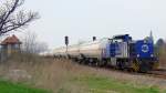 InfraLeuna 210 mit leeren Ermewa-Kesselwagen, am 31.03.2014 in Laucha, auf der Fahrt von der Abstellung in Kardorf zur�ck nach Gro�korbetha.