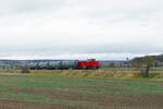InfraLeuna 214 (275 110) mit Kesselwagen Richtung Naumburg, am 01.12.2021 bei Kleinjena.