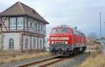 MEG 218 467-9 als Tfzf von Karsdorf in Richtung Naumburg, am 02.02.2018 am Stellwerk Lw in Laucha.