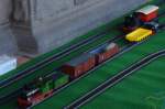 Da die Fuhrerstandsmitfahrten auf der EBS V180 wegen der von der DRE veranlassten Zur�ckstufung einer Br�cke vor Ro�leben ausfallen mu�ten, sorgte die kleine Eisenbahn der Spur 1 f�r einen kleinen