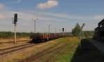 France Wagons Chez Ermeva S.A Flachwagen vom Typ Res, abgestellt auf den Anschlussbahngleisen am Zementwerk Karsdorf; 09.07.2011
