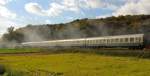 Th�ringer Traditionszug von DB Regio, als  Rotk�ppchen-Express II  von Eisenach �ber Camburg nach Freyburg, bei Kleinjena; 24.10.2010