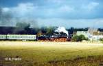 Der Geburtstagssonderzug am 01.10.1989 auf der R�ckfahrt von Artern nach Naumburg Hbf in Nausitz.