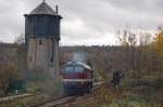 LEG 120 295-1 brachte am 12.11.2006 einen Fotog�terzug aus Sta�furt nach Nebra.