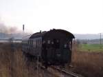Auf diesem nostalgischen Wohnwagen der ehemaligen DR, hatte man die beste Aussicht auf das herbstliche Unstruttal.