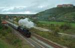 Die Ausfahrt des Leerzuges in Freyburg, zum abstellen nach Naumburg.
