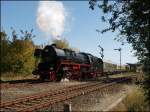Der leere  Rotk�ppchen-Express I  auf der Fahrt von Freyburg zur Abstellung nach Karsdorf, am 30.09.2012 nach dem Kreuzungshalt in Laucha. (Foto: Steffen Tautz)