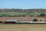 Die 41 1144-9 der IGE Werrabahn unterwegs am 30.09.2012 im Unstruttal bei Laucha. Sie brachte den leeren RE 16580 von Freyburg zur Abstellung nach Karsdorf. (Foto: G�nther G�bel)