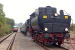 EMBB 52 8154-8 mit dem DLr 79826 aus Freyburg, am 13.09.2014 in Karsdorf Bbf. (Foto: dampflok015)