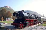 IGE Werrabahn-Eisenach 41 1144-9 mit dem RE 16277  Rotk�ppchen Express I  aus Bad Hersfeld, am 04.10.2014 bei der Einfahrt an den Haltepunkt Freyburg. (Foto: dampflok015) 