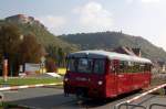 EBS 772 345-5 als DPE 81085 von Naumburg Hbf nach Laucha, am 05.10.2014 am Haltepunkt in Freyburg.